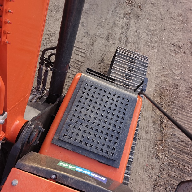 2023 Doosan DX300-44234641