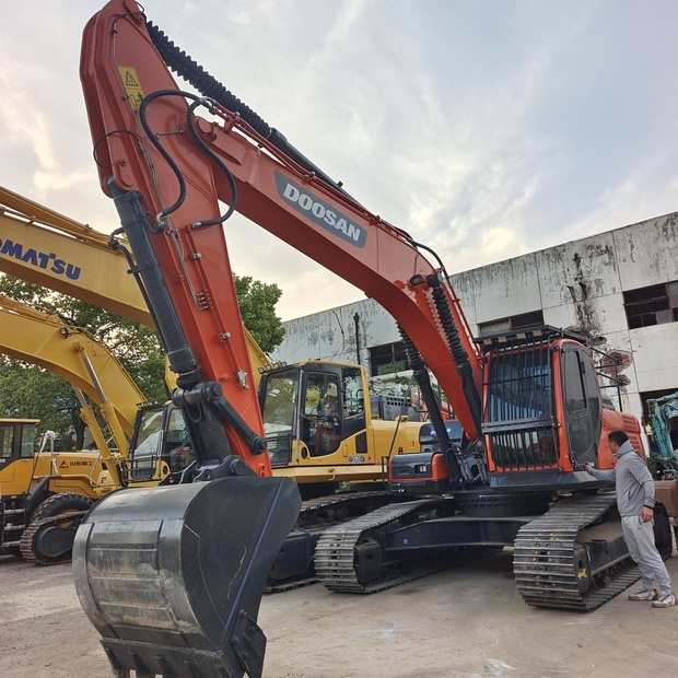 2023 Doosan DX300-44234647