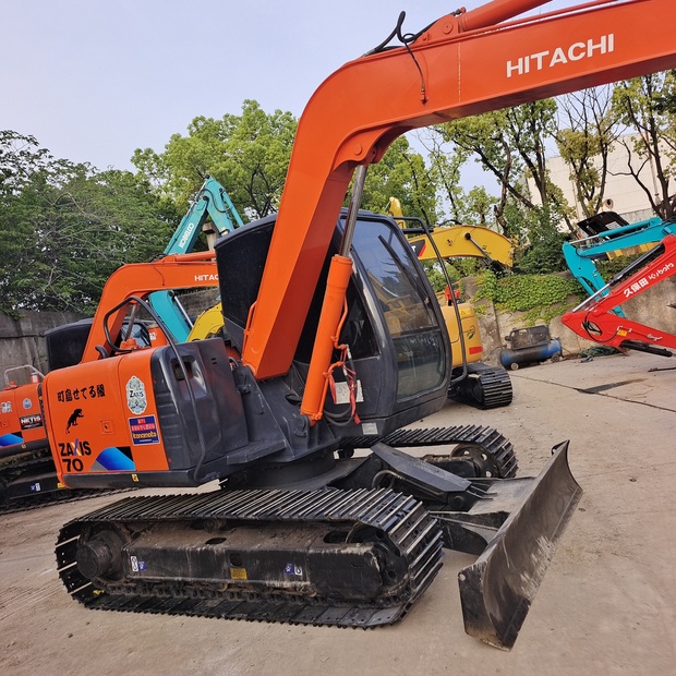 2023 Hitachi ZAXIS 70-44234669