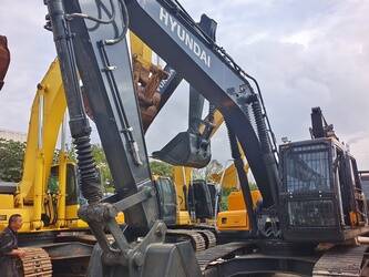 Image for TRACKED EXCAVATORS 2023 Hyundai HX220HD