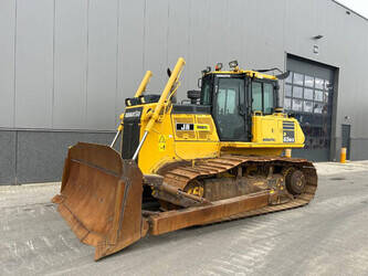 صورة ل جرارات مجنزرة 2019 كوماتسو D65WX-18