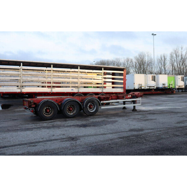 2000 Renders ROC 16.27 CC-44236082