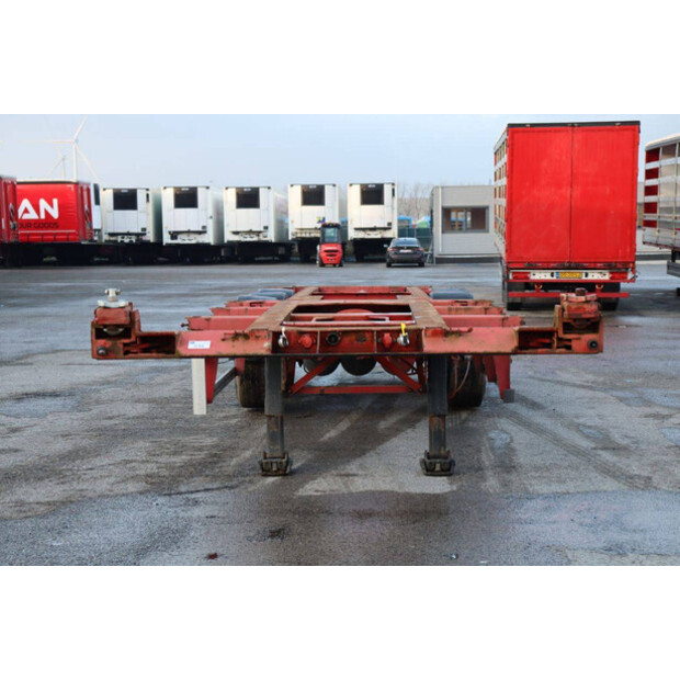 2000 Renders ROC 16.27 CC-44236085