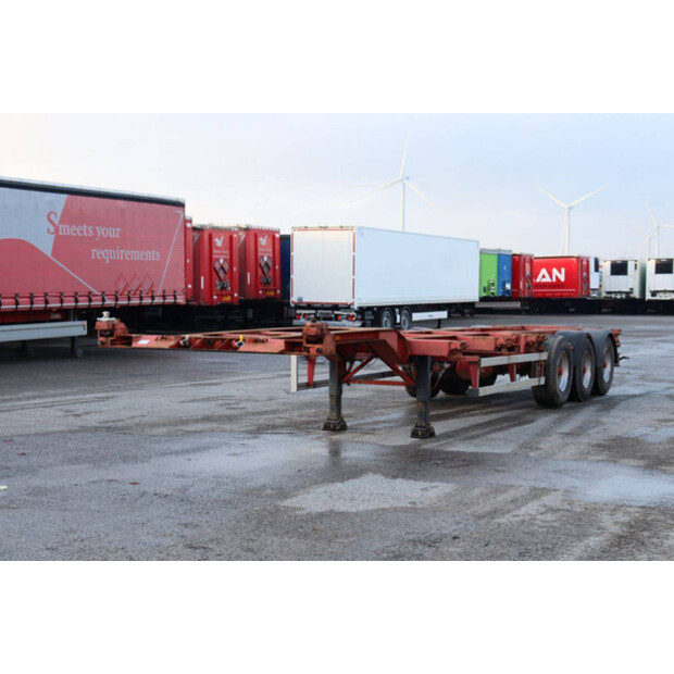 2000 Renders ROC 16.27 CC-44236086