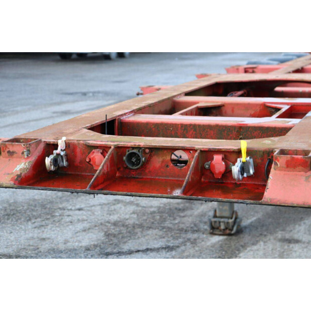 2000 Renders ROC 16.27 CC-44236088