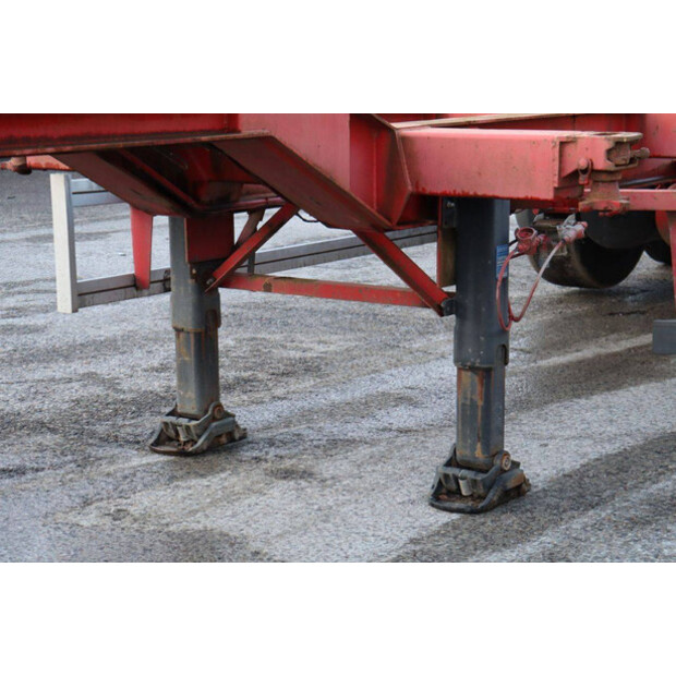 2000 Renders ROC 16.27 CC-44236090