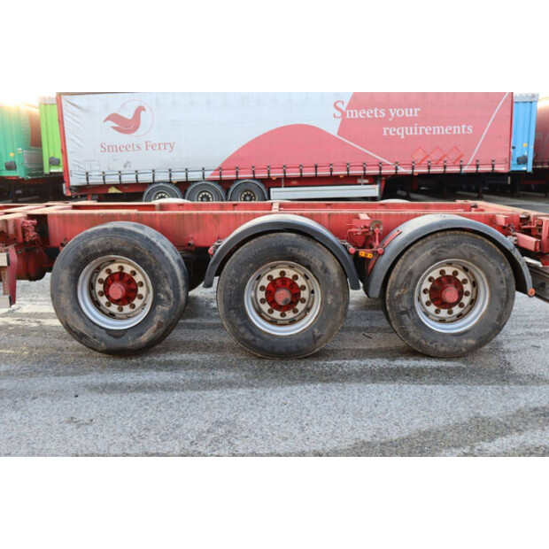 2000 Renders ROC 16.27 CC-44236095