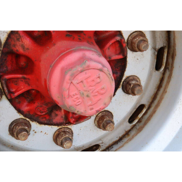 2000 Renders ROC 16.27 CC-44236097