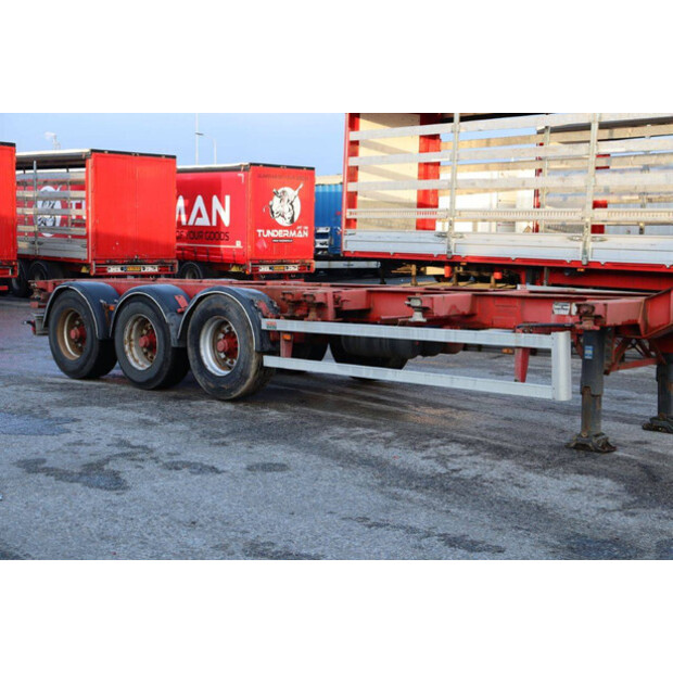 2000 Renders ROC 16.27 CC-44236104