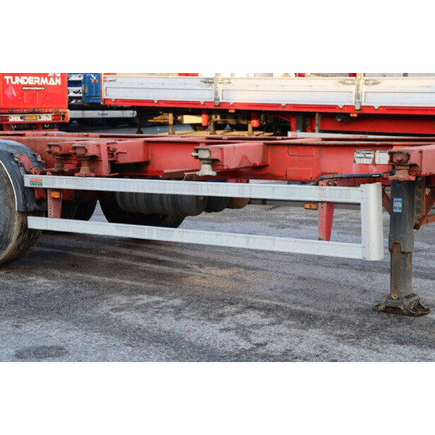 2000 Renders ROC 16.27 CC-44236105