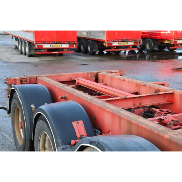 2000 Renders ROC 16.27 CC-44236109