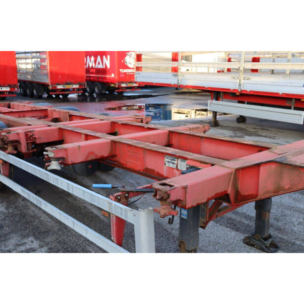 2000 Renders ROC 16.27 CC-44236111