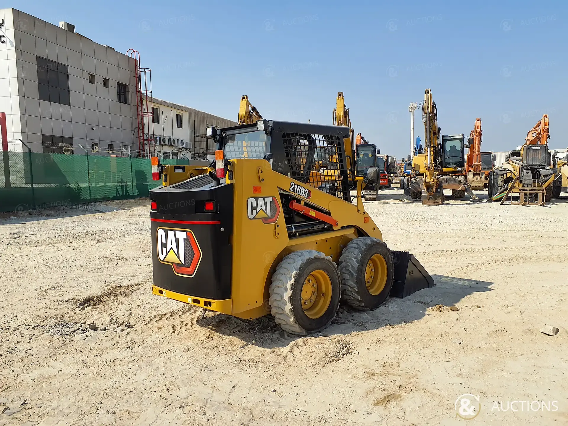 صورة ل 2024 كاتربيلر 216B3 (غير مستعمل)