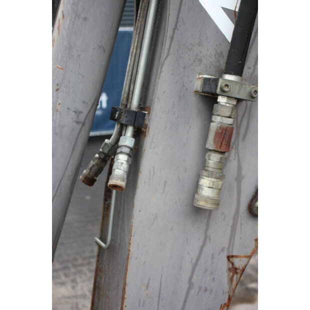 2000 ميكالاك 12MX-44236872