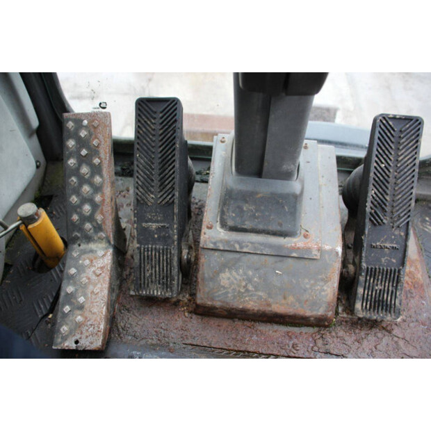 2000 ميكالاك 12MX-44236890