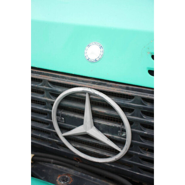 Mercedes-Benz Unimog 1300-44237154