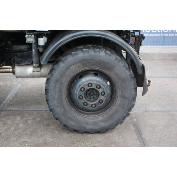 Mercedes-Benz Unimog 1300-44237156
