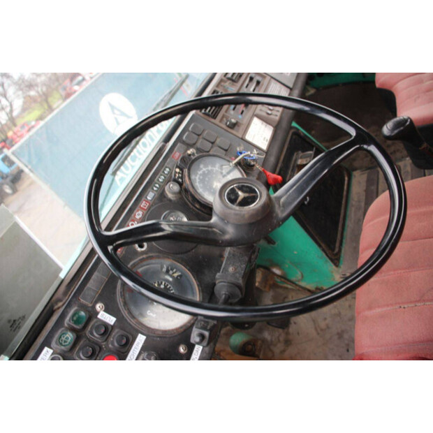 Mercedes-Benz Unimog 1300-44237166