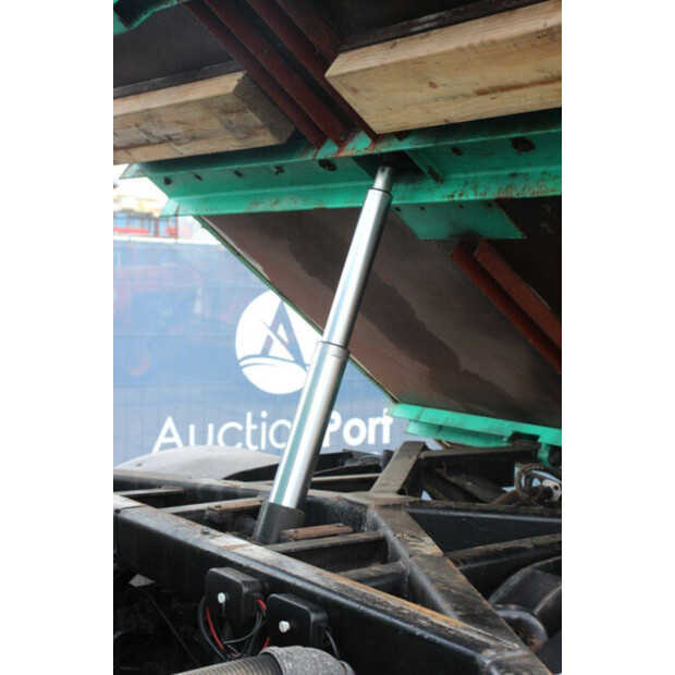 Mercedes-Benz Unimog 1300-44237179