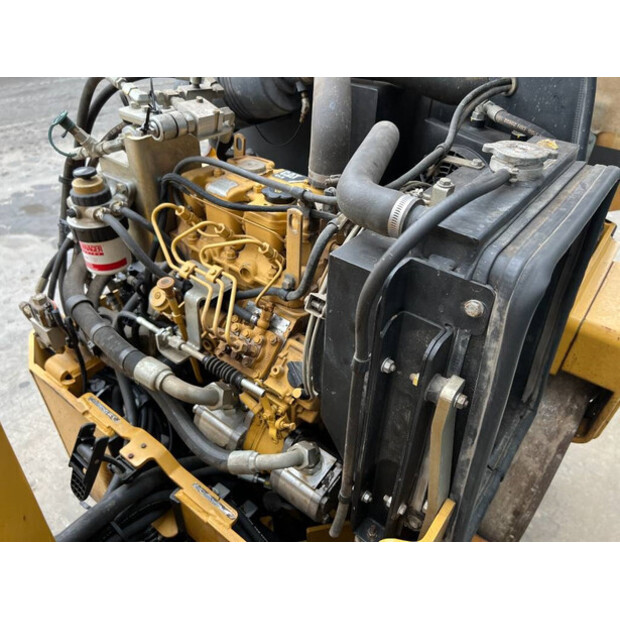 2012 Caterpillar CC24-44237198