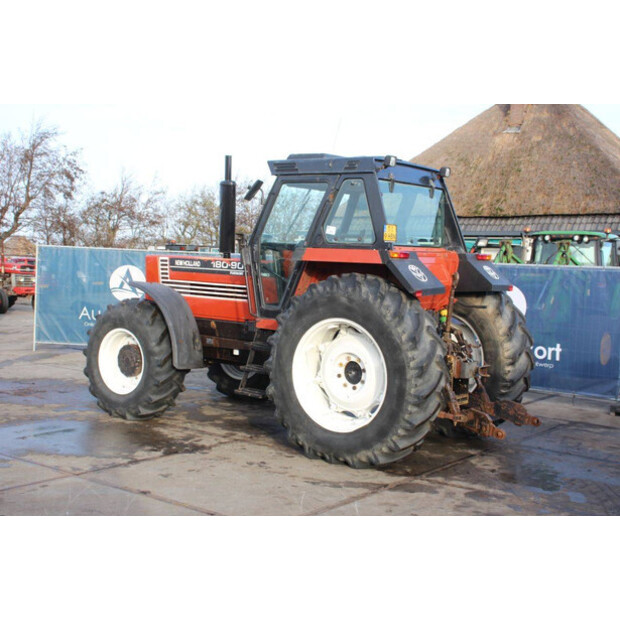 1997 نيو هولاند 180-90DT-44238205
