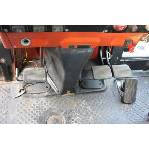 1997 نيو هولاند 180-90DT-44238234