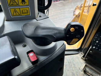 2019-caterpillar-d8t-1393552-44238598