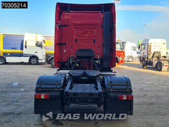 2016-mercedes-benz-actros-1845-1393560-44238940