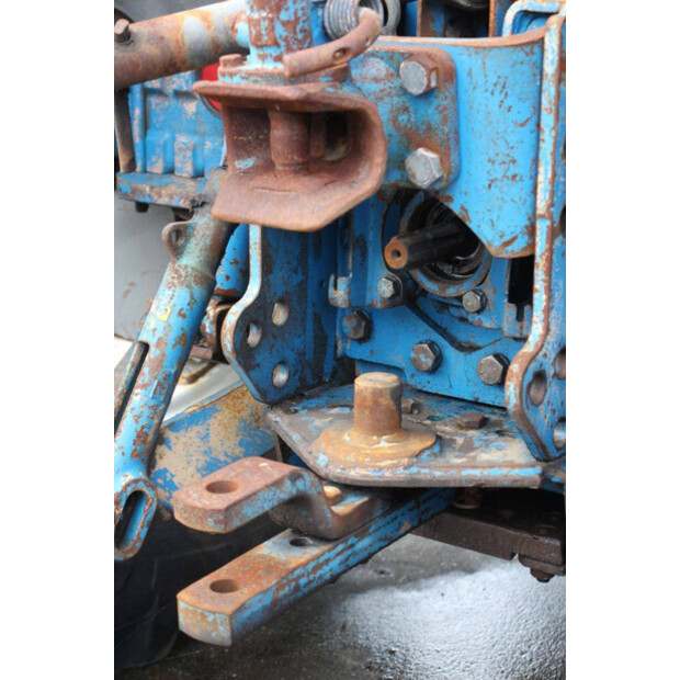 1985 فورد 6610-44239132