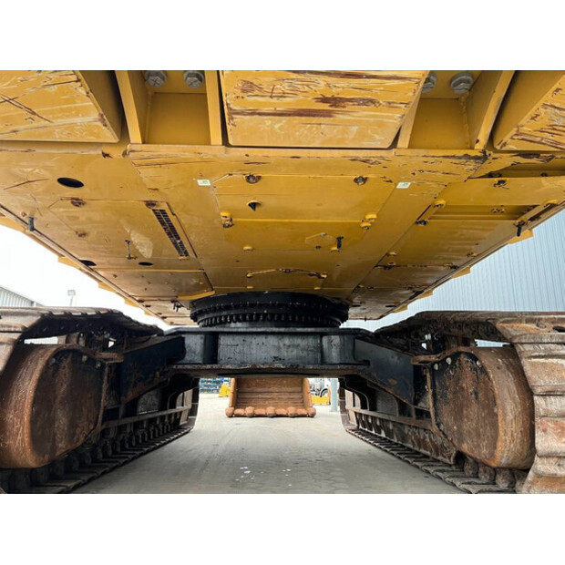 2020 كاتربيلر 352F-44239580