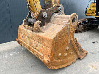 2020-caterpillar-352f-1393578-44239595