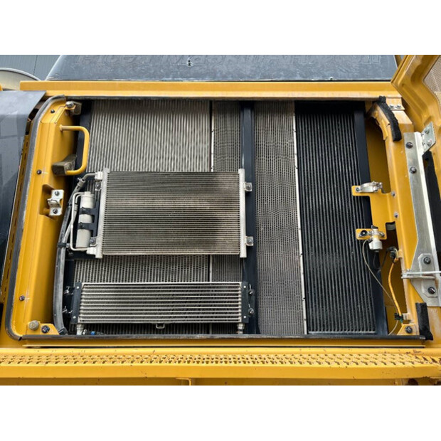 2020 كاتربيلر 352F-44239618