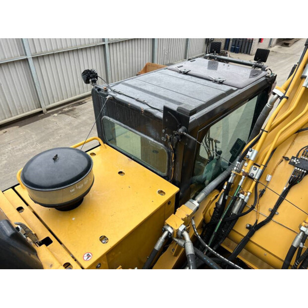 2020 كاتربيلر 352F-44239628