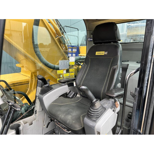 2020 كاتربيلر 352F-44239639