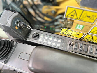 2020-caterpillar-352f-1393578-44239647