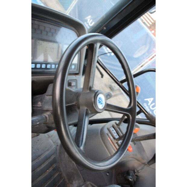 1999 New Holland TS90-44239899