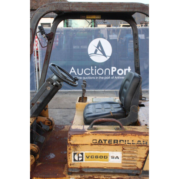 1989 كاتربيلر VC60D SA-44240155