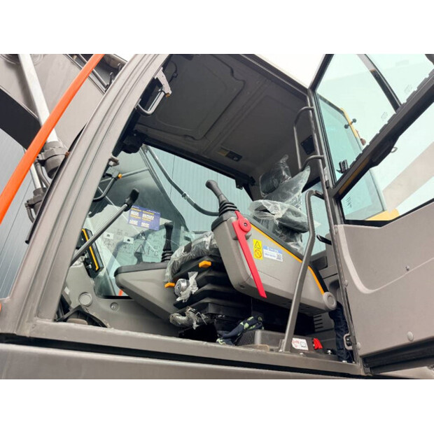 2025 Volvo EC210-44240260