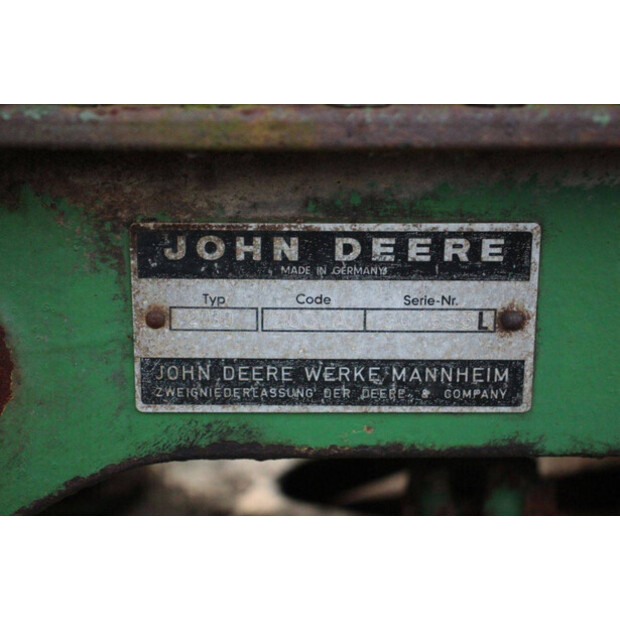 1974 جون دير 2030-44240398