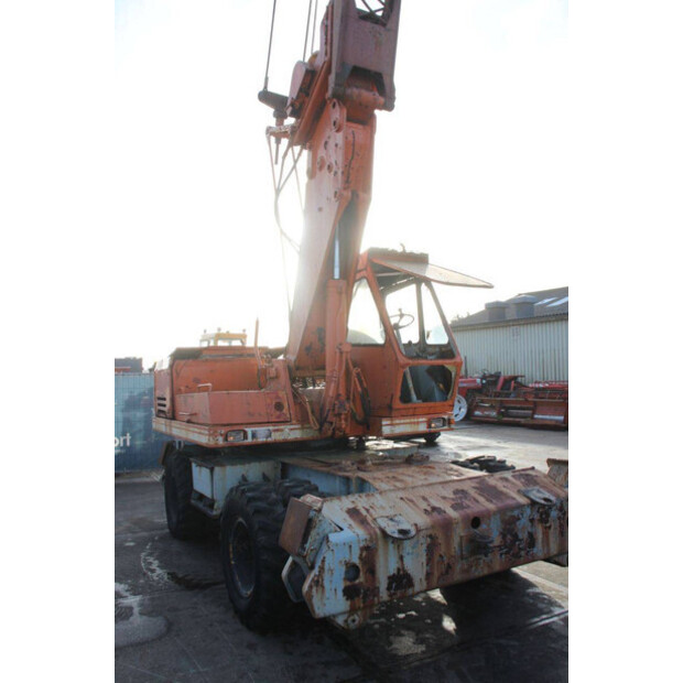 ليبهير A921-44240446