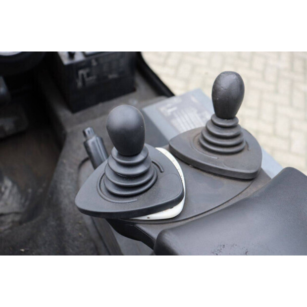 2008 Linde E30/03-44240544