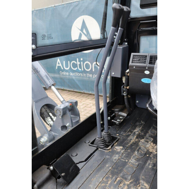 2020 Eurotrac HE18-44240857