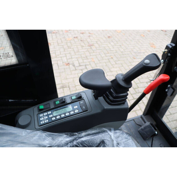 2020 Eurotrac HE18-44240865