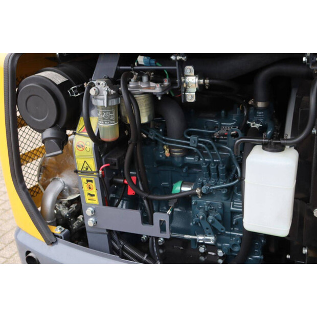 2020 Eurotrac HE18-44240869