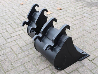 2020-eurotrac-he18-44240880