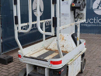 2014-jlg-1230es-1393614-44241211