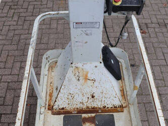 2014-jlg-1230es-1393614-44241220