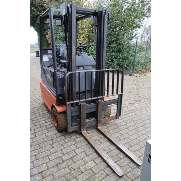 1999 ليندي E16-44242384