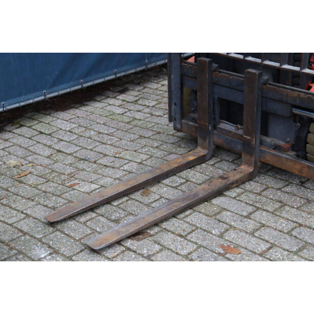 1999 ليندي E16-44242388