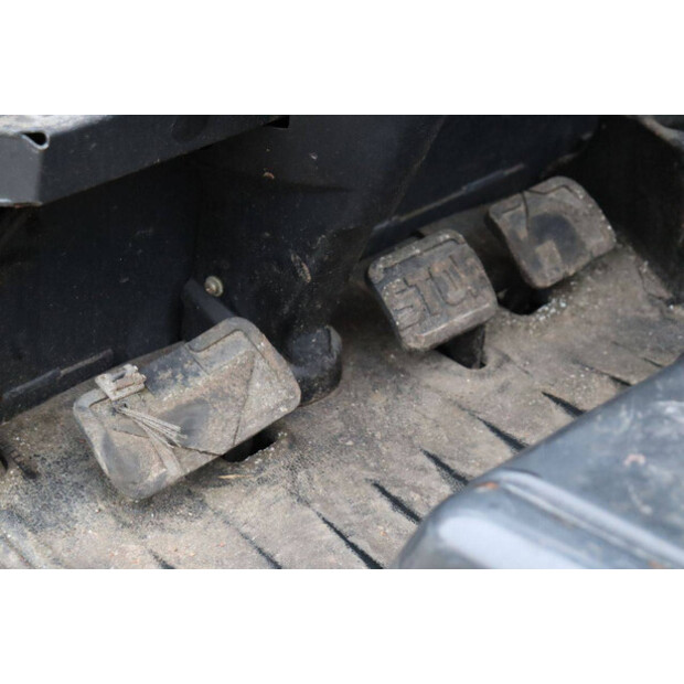 1999 ليندي E16-44242400